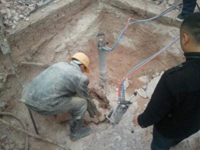 人工挖孔桩岩石拆除