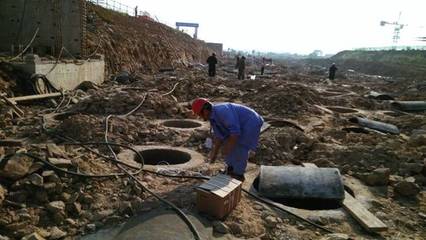 人工挖孔桩施工中的关键环节 模具、护壁模板与鑫火模板的应用